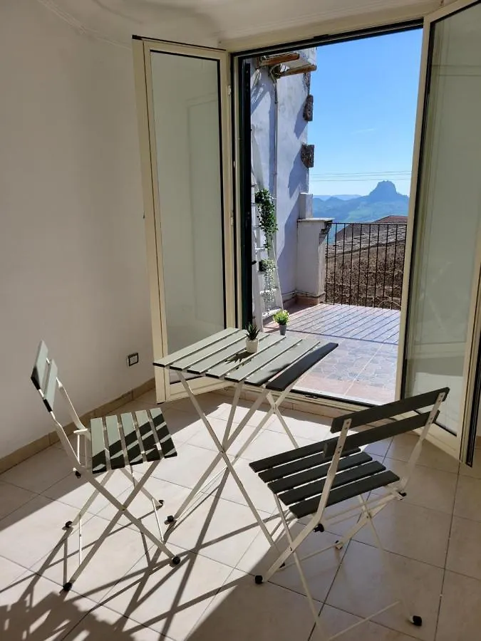 Mussomeli'S Beautiful House Apartment