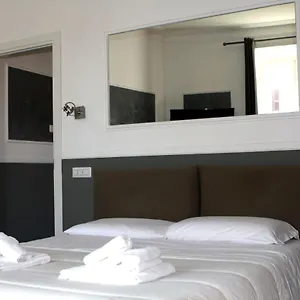 https://we-love-colosseo-house.it-romehotels.com